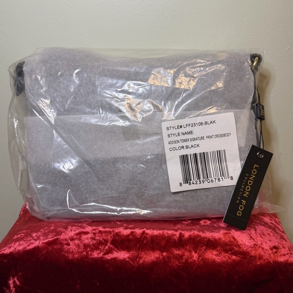 NWT London Fog Crossbody Bag Addison Tower Signature Print NEW $78 - Picture 3 of 8